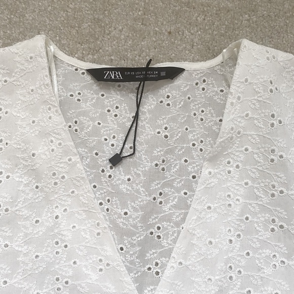 Embroidered/Eyelet Zara Shirt - New - Picture 3 of 4
